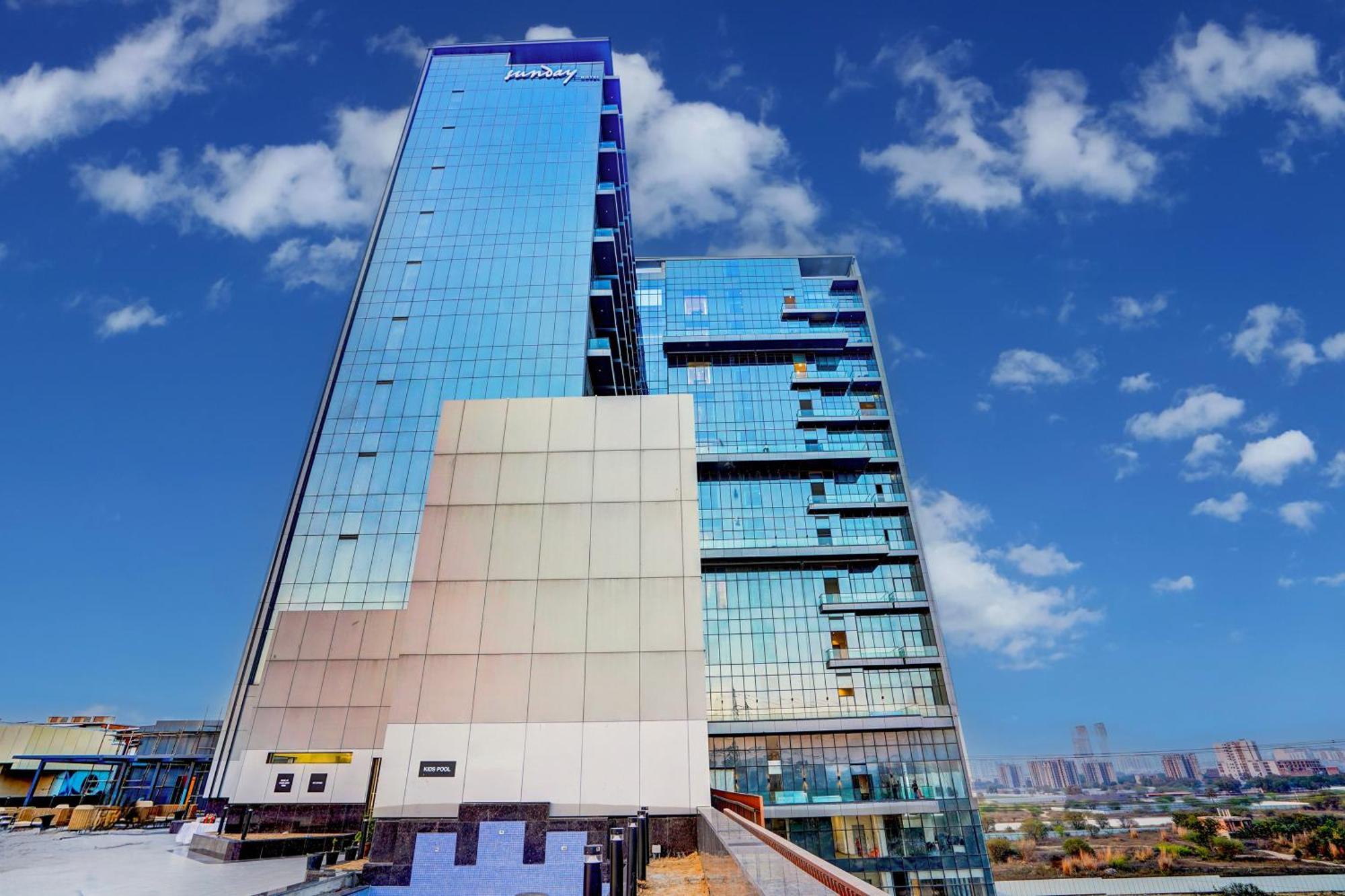 Sunday Hotels And Residences คูร์เคาน์ ภายนอก รูปภาพ